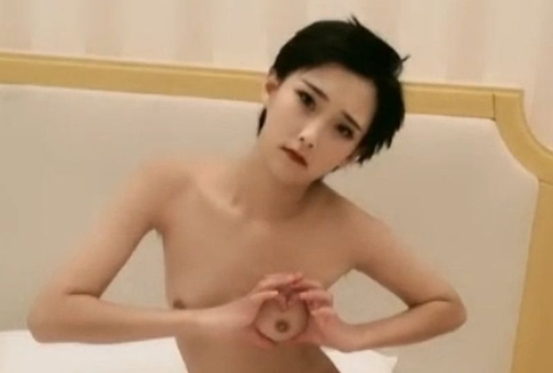 54Gr54iG6ZyH5pK8NlA8ZW0+57KJ5aupPC9lbT7lprnlrZAh