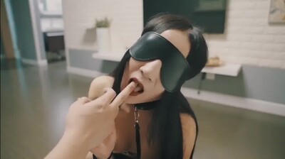 PGVtPuiwg+aVmTwvZW0+6aOO6aqa55qE5b6h5aeQ5bCP5q+N54uX